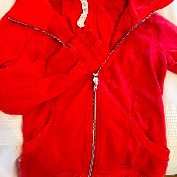 Lululemon Red High Neck Zip Contempo Jacket - like NEW - Size 4 - Picture 9 of 9